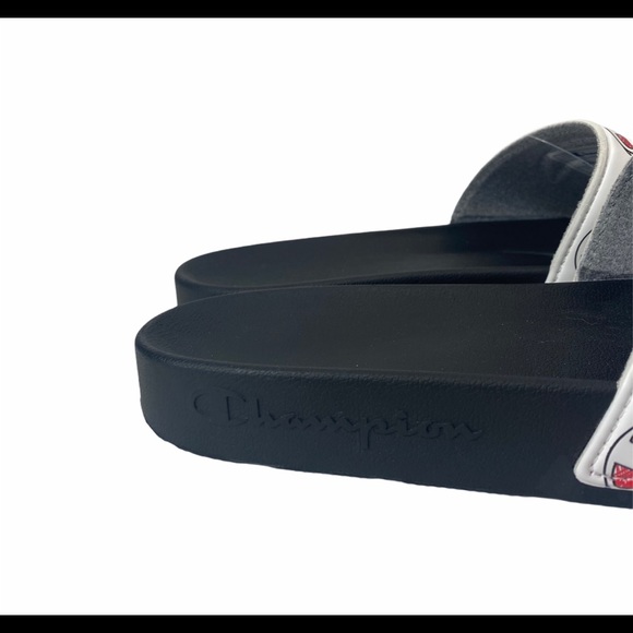 Sandals_&_Flip_Flops